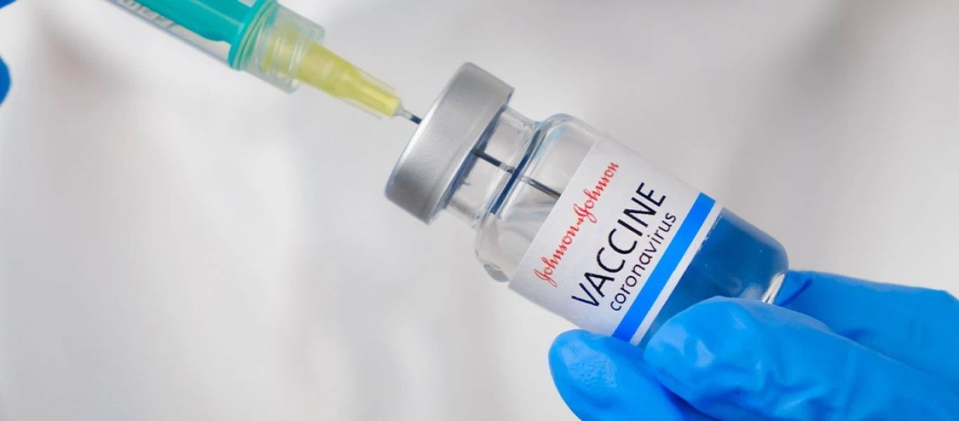 «Βόμβα» από τις ΗΠΑ - Διακόπτουν τη χορήγηση του εμβολίου Johnson & Johnson ενώ η κυβέρνηση ξεκινά την παραλαβή τους